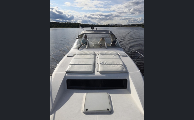 Bayliner Avanti Express 3255-kuva-2